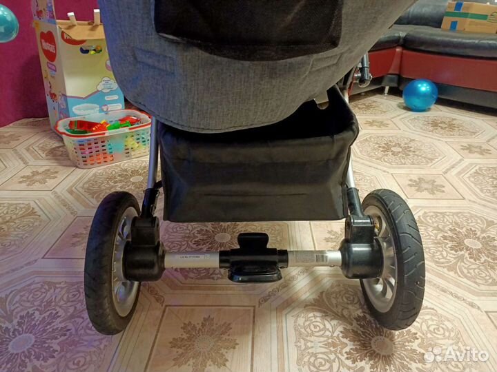 Продам детскую коляску