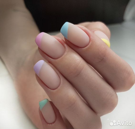 Маникюр с покрытием гель-лаком