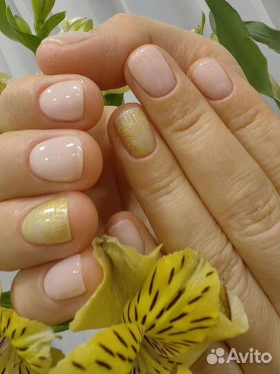 Маникюр, модель