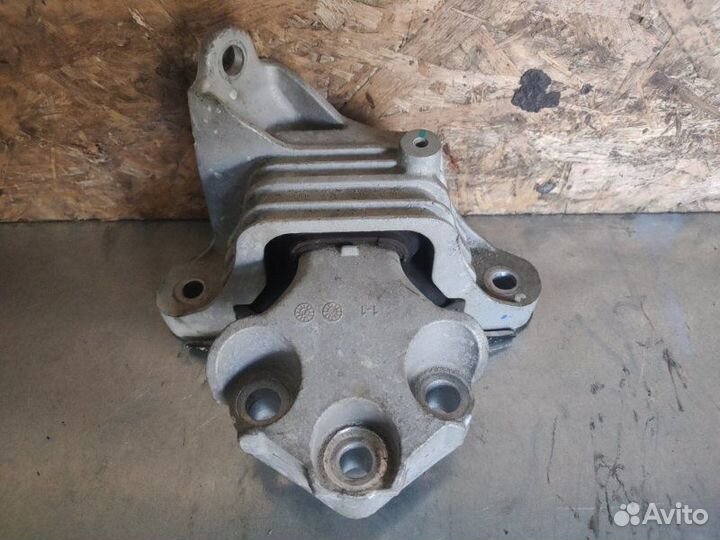 Подушка двигателя передняя левая Chery Tiggo Pro 7