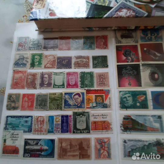 Марки в новых альбомах Коллекционные. 633 шт