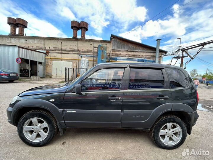 Chevrolet Niva, 2011