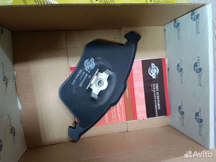 Тормозные колодки передние на volkswagen polo