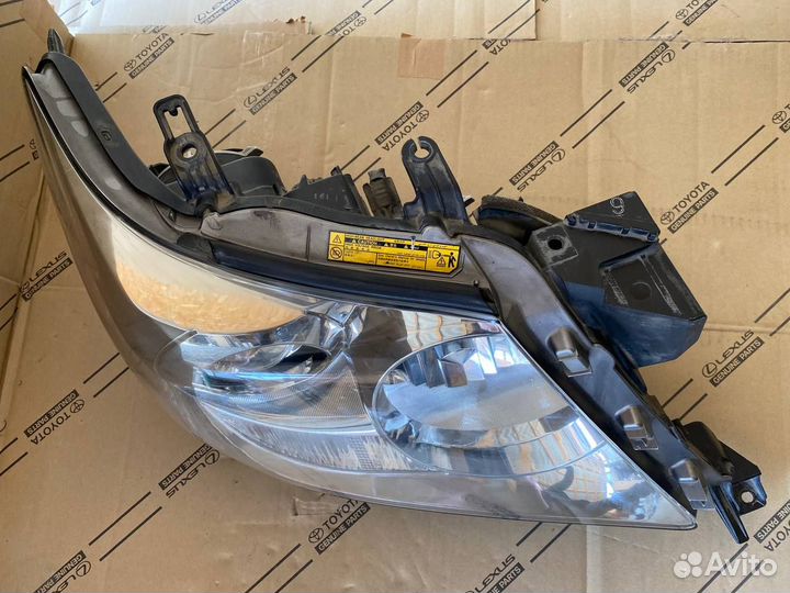 Фара правая lexus LX570 / LX450