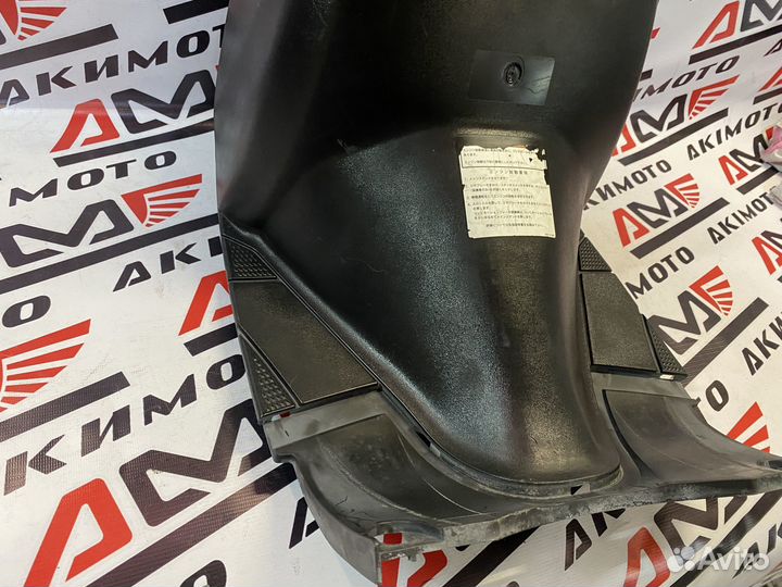 Передний внутренний пластик (карман) Suzuki Lets 2