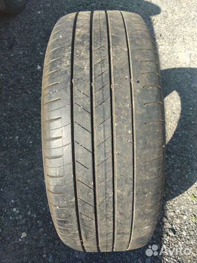 Goodyear EfficientGrip 215/60 R16