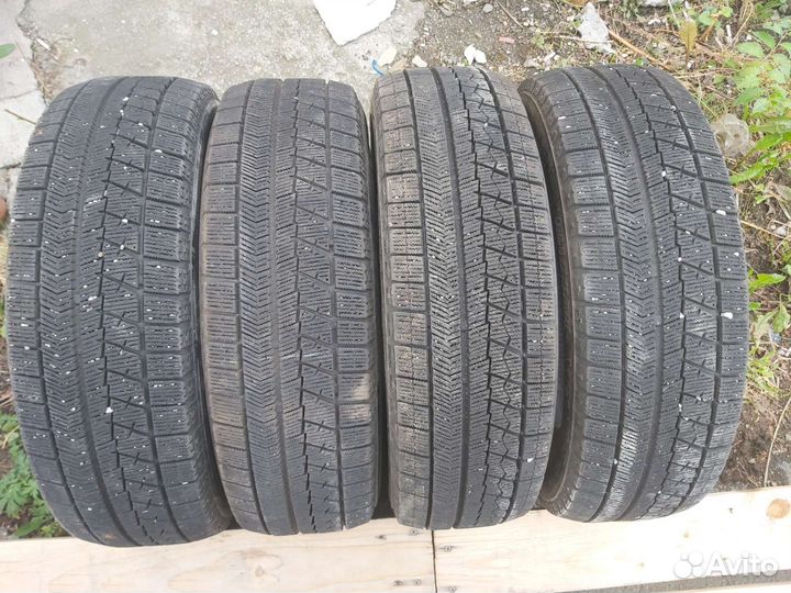 Bridgestone Blizzak VRX 65/65 R15