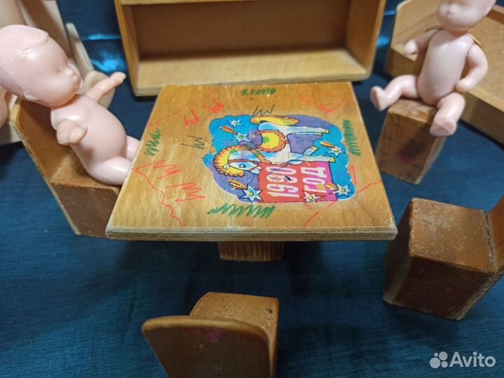 Советские игрушки. Мебель деревянная. Пупсы