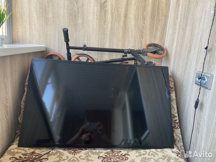 Телевизор smart tv 43 бу