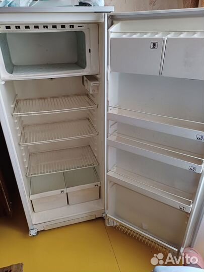 Холодильник Полюс