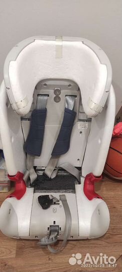 Автокресло(9-36 кг) Britax Romer Advansafix