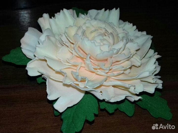 Украшения для волос из цветов ручной работы