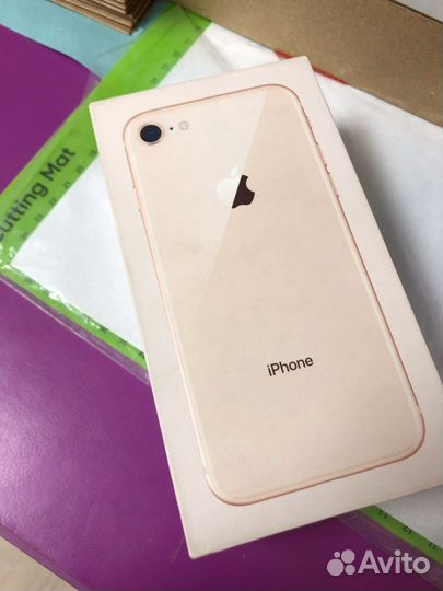 iPhone 8, 64 ГБ