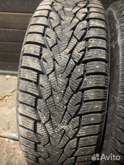 Zmax Winternova Stud III 225/60 R17