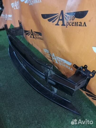 Усилитель бампера передний Skoda Octavia