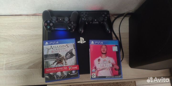 Sony playstation 4 PS4 pro 1tb с играми