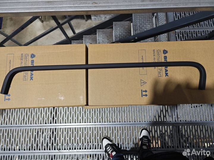 Наружный уплотнитель левый двери