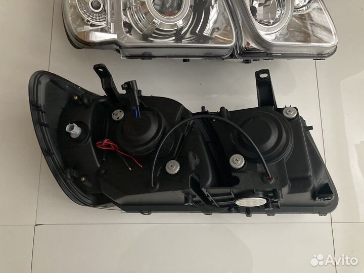 Фара Lexus LX470 - цельная