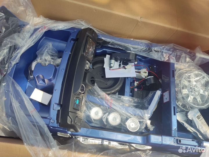 Детский электромобиль Ford