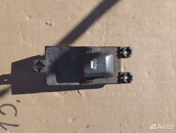 Кнопка стеклоподъемника Kia Ceed 2 (JD)