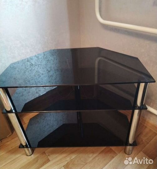Стеклянная тумба под тв