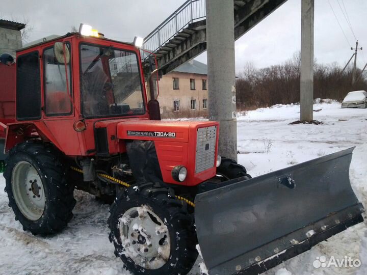 Услуги трактора: Уборка снега,Почистим,Подметем