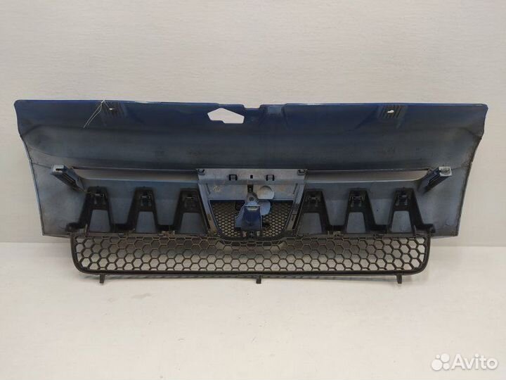 Б/У Б/У Решетка радиатора 1493130077