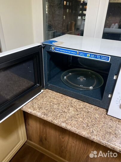 Микроволновая печь Samsung ME712AR