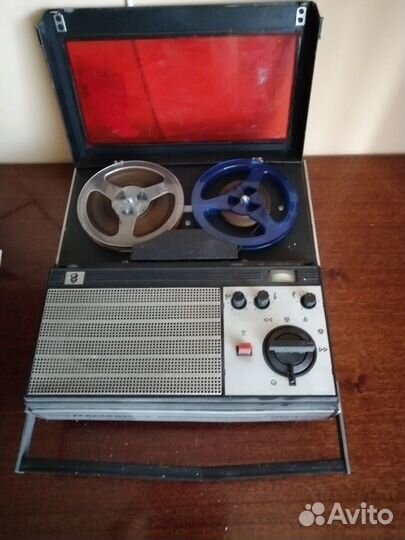 Катушечный магнитофон Романтик