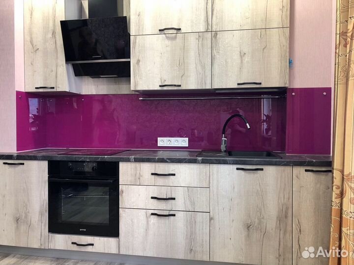 Стеклянный фартук скинали