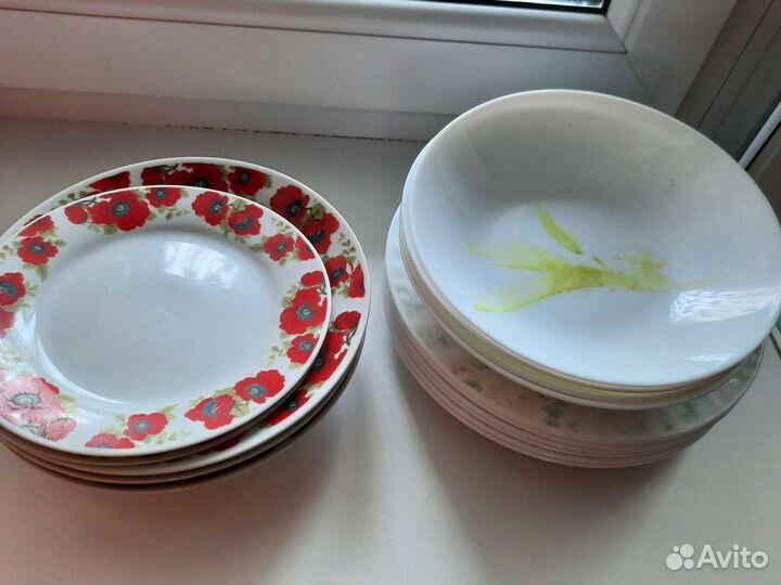 Кухонная посуда, мало б.у, есть тарелки, чашки