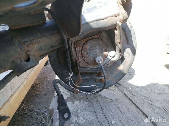 Задняя балка Ипсум 10