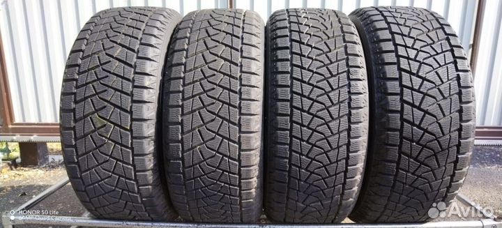 Bridgestone Blizzak DM-Z3 255/50 R19