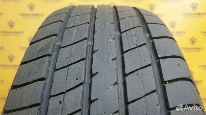 Dunlop SP Sport 2000E 205/55 R16