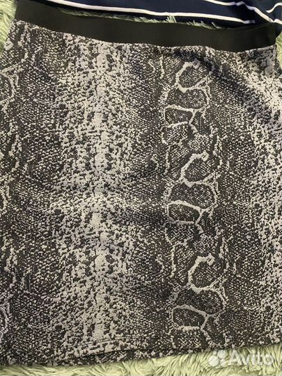 Продам юбочку и майку 52-54