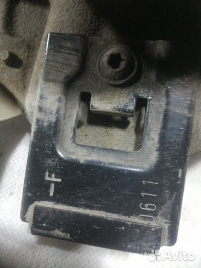 Кулак поворотный передний правый Renault Fluence