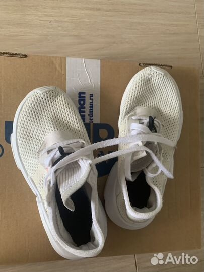 Кроссовки Adidas