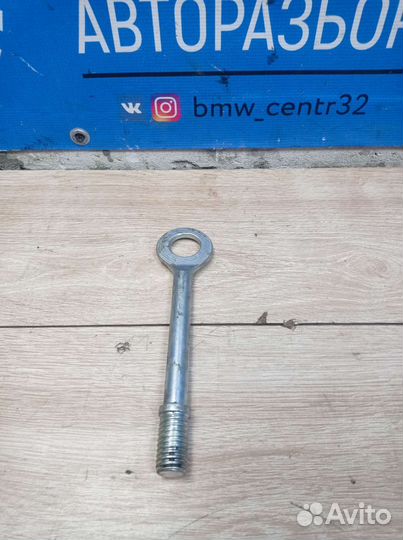 Буксировочный крюк на BMW F серии