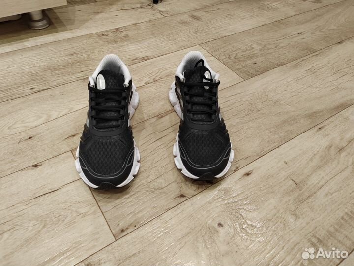 Кроссовки adidas clima cool