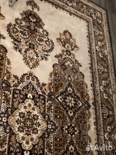 Ковер шерстяной