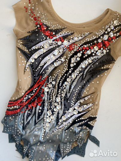 Костюмы для гимнастики и фигурного катания