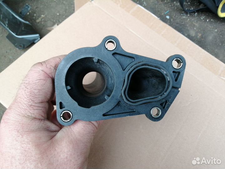 Корпус термостата Ford Focus Fusion Fiesta C-Max