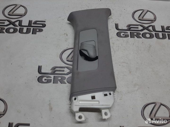 Обшивка стойки прав. Lexus RX350