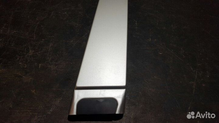 Накладка центральной стойки левая Porsche Cayenne