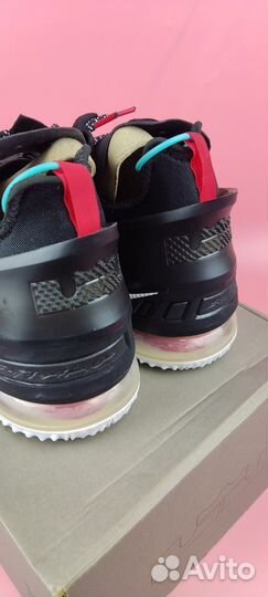 Nike lebron 18