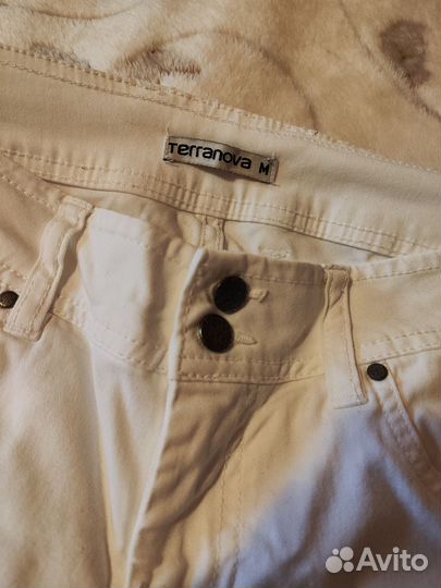 Джинсы белые с низкой посадкой Terranova