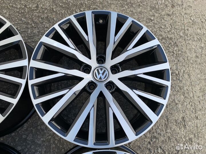 Оригинал диски Lakeville R18 Volkswagen Passat CC