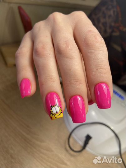 Маникюр педикюр