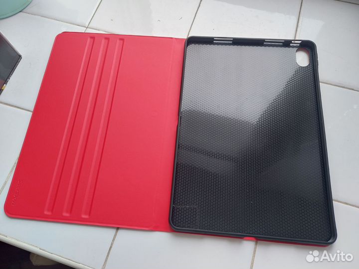 Чехол на планшет новый