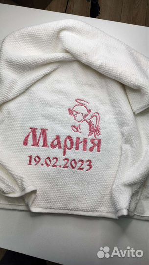 Машинная вышивка логотипа, картинки, текста